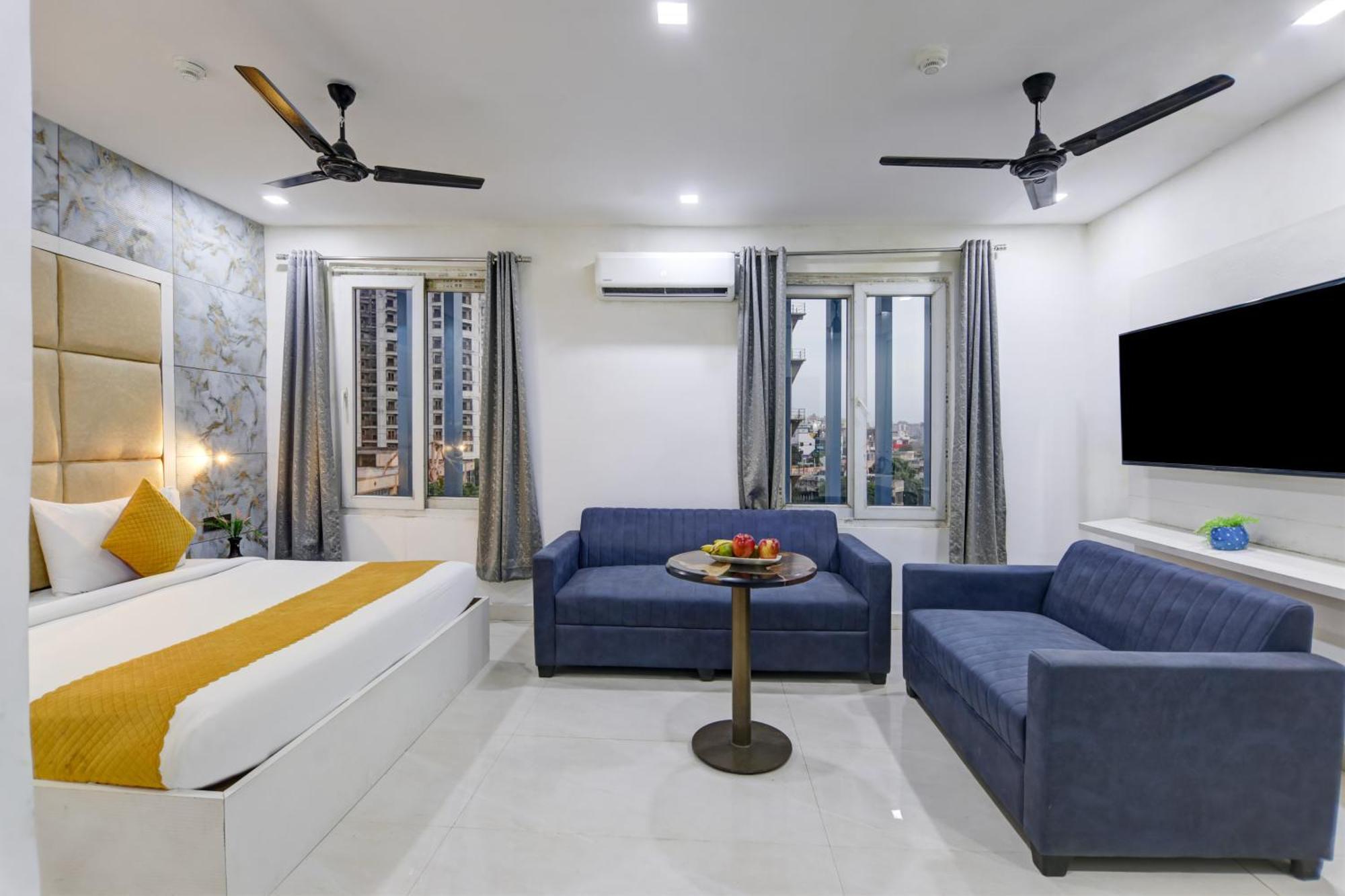 Status By Hotel The Emporio Ghaziabad Exterior foto